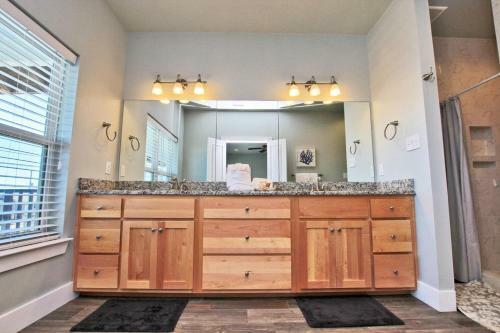 Serendipity Sands By Youngs Suncoast