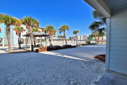 Serendipity Sands By Youngs Suncoast