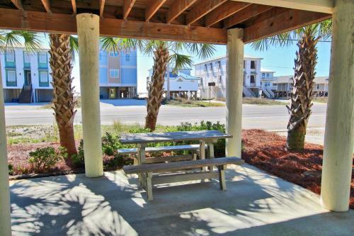 Serendipity Sands By Youngs Suncoast