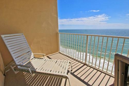 Crystal Shores West By Youngs Suncoast