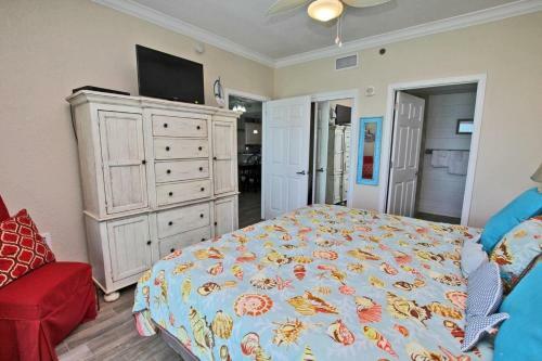 Crystal Shores West By Youngs Suncoast