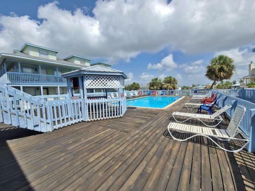 Cove By Youngs Suncoast