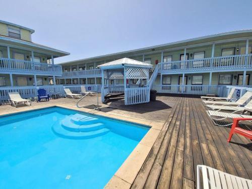 Cove By Youngs Suncoast