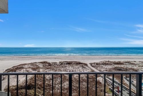 Island Winds East Unit 402
