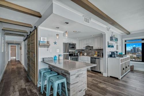 Island Winds East Unit 401