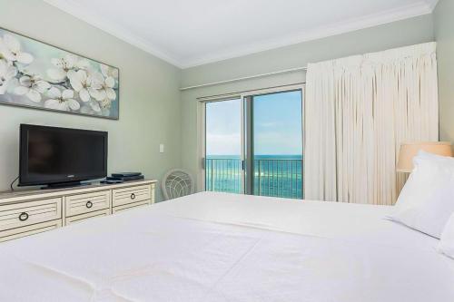 Hotel Crystal Shores III