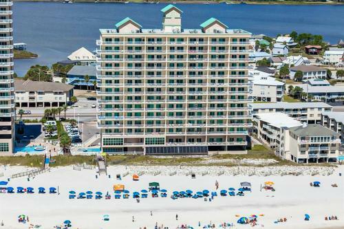 Hotel Crystal Shores III