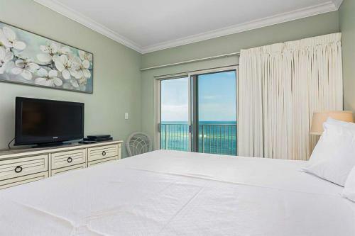 Hotel Crystal Shores III