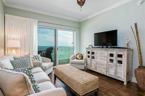 Hotel Crystal Shores III