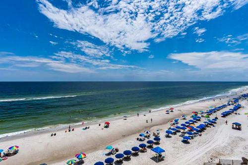 Hotel Crystal Shores III