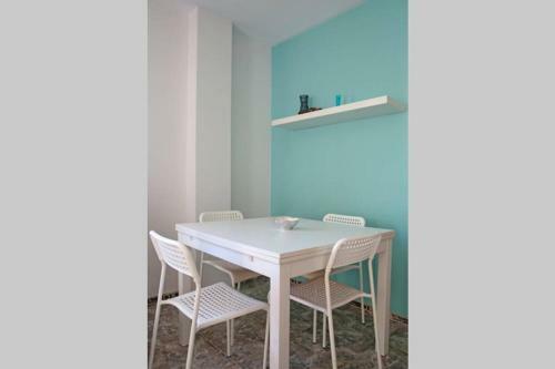 Apartamento Con Piscina En Playa Miramar