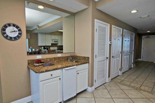 San Carlos 701 By Youngs Suncoast