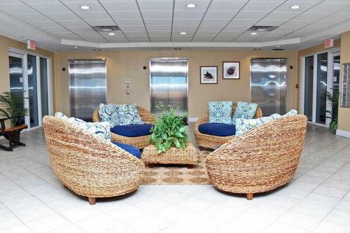 San Carlos 701 By Youngs Suncoast