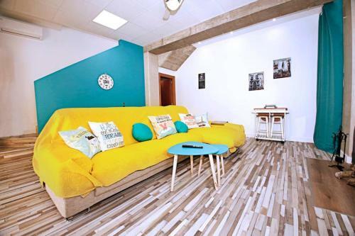 Castella Home - Pool And Barbacue