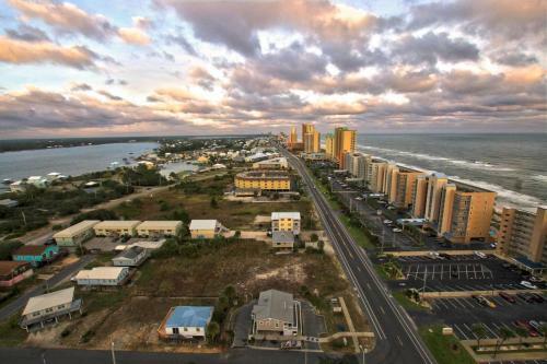 Crystal Tower 1801 By Youngs Suncoast