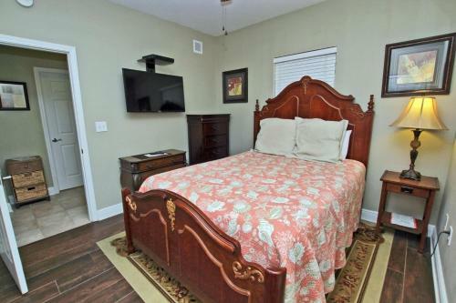 Crystal Tower 1205 By Youngs Suncoast