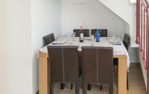 Two-bedroom Apartment In Moncofar