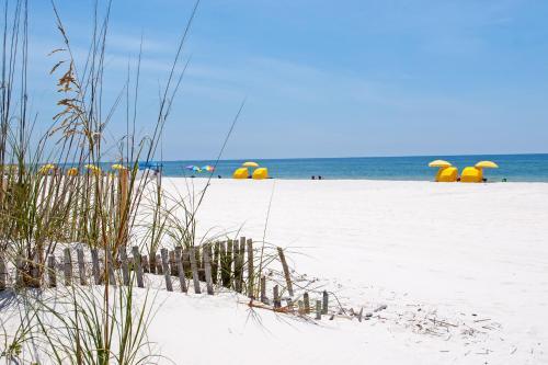 The Sand & Surf Beach House A
