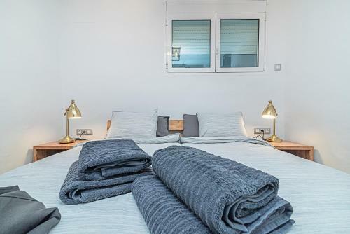 Mogan Luxury Apartment, Sea Views, Jacuzzi And Sauna.