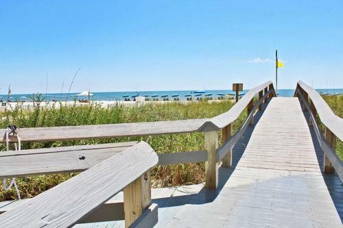 San Carlos 409 By Youngs Suncoast