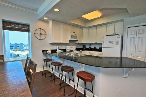 San Carlos 409 By Youngs Suncoast