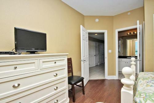 San Carlos 409 By Youngs Suncoast