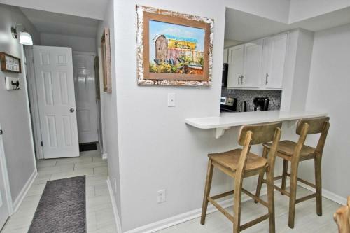 Summerhouse West By Youngs Suncoast