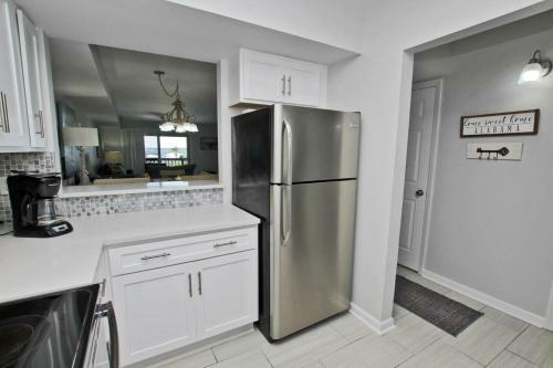 Summerhouse West By Youngs Suncoast