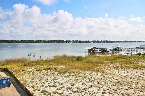 Summerhouse West By Youngs Suncoast