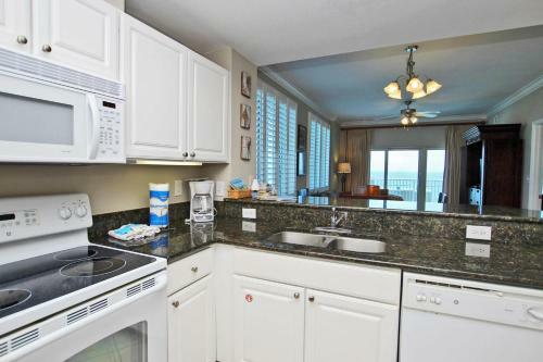 Crystal Tower 1101 By Youngs Suncoast