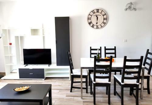 Apartamento Luxury 2 Bedroom Apt 50 M From Beach