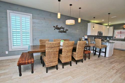 Pass Time Cottages By Youngs Suncoast