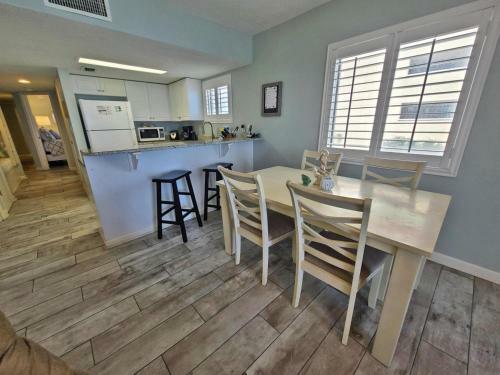 Westwind 301 By Youngs Suncoast