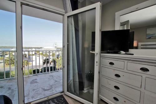 Seacrest 401 By Youngs Suncoast
