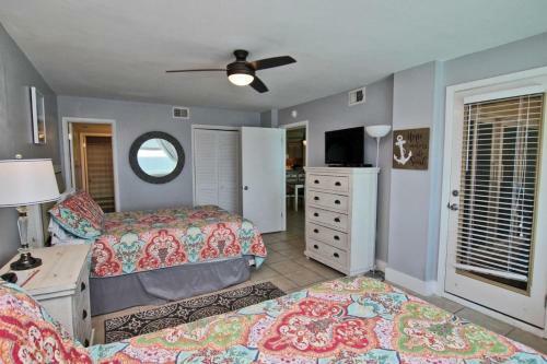 Castaways By Youngs Suncoast