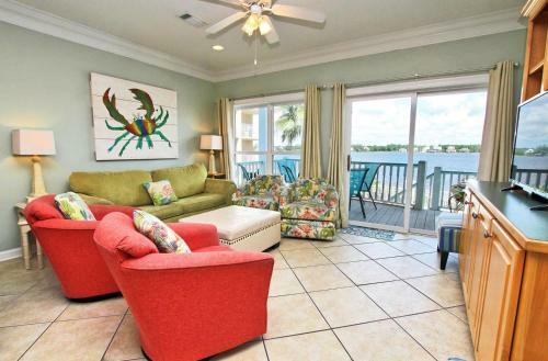 On Golden Pond 8a West By Youngs Suncoast