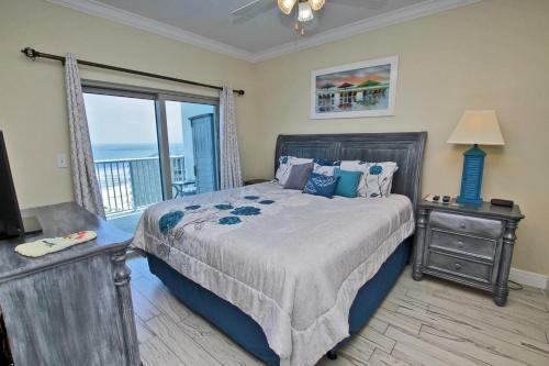 Crystal Tower 1102 By Youngs Suncoast