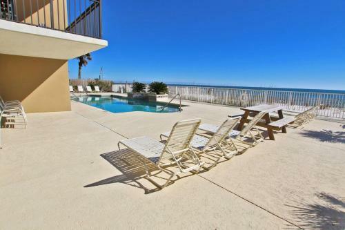 Legacy 102 By Youngs Suncoast