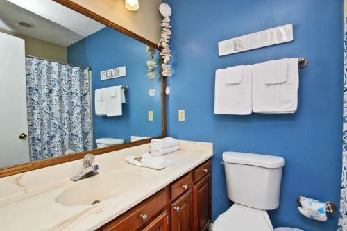 Ocean Reef 304 By Youngs Suncoast