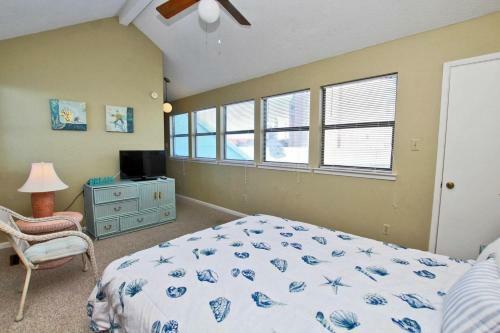 Ocean Reef 304 By Youngs Suncoast