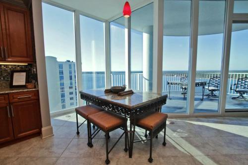 Bel Sole Penthouse 1801 By Youngs Suncoast