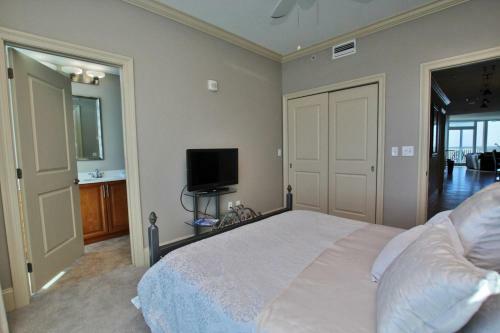 Bel Sole Penthouse 1801 By Youngs Suncoast