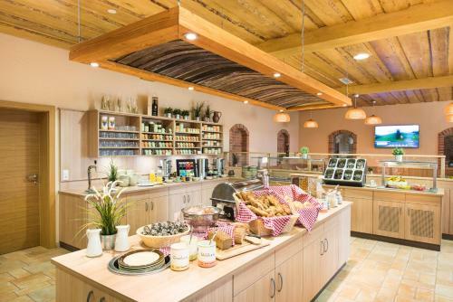 Jufa Neutal