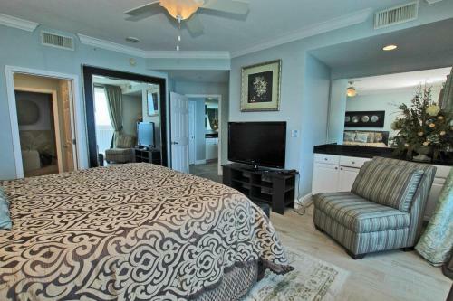 San Carlos Penthouse 4 By Youngs Suncoast