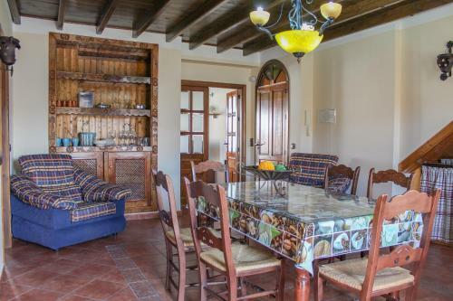Agroturismo Casa De Teones