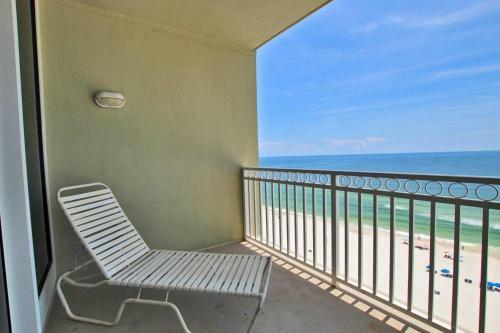 Colonnades 1202 By Youngs Suncoast