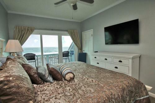 Marilyns Cottage By Youngs Suncoast