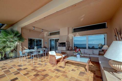 Villa Van Gogh - Barneda Premium Villas