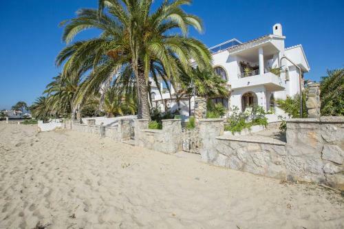 Apartamento Mistral Seafront By Marcalma