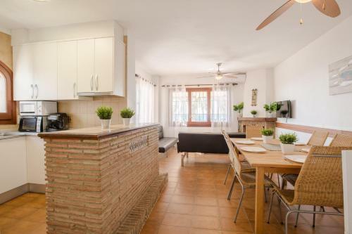 Apartamento Mistral Seafront By Marcalma